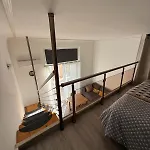 Mezzanine - Close To Beaches Διαμέρισμα *