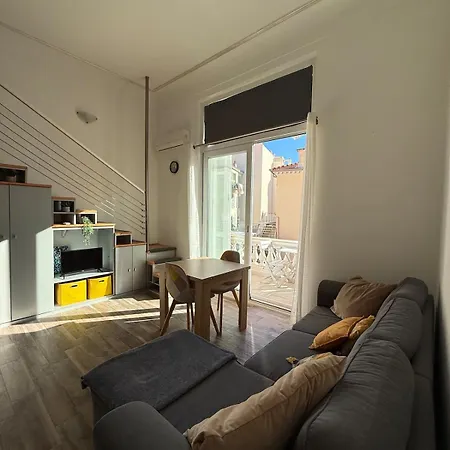 Mezzanine - Close To Beaches Ментона