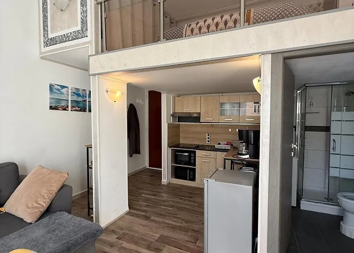 Mezzanine - Close To Beaches Menton