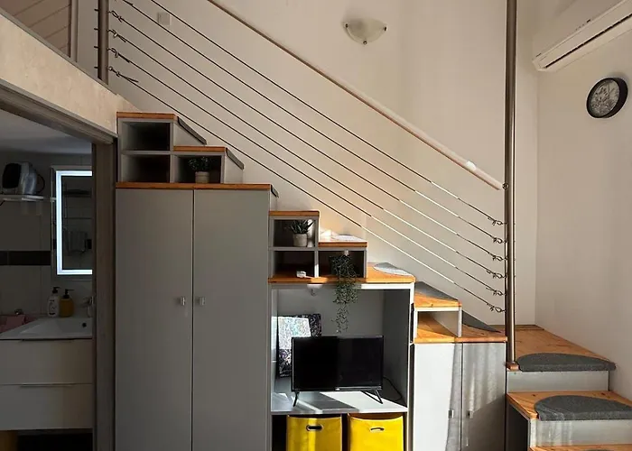 Mezzanine - Close To Beaches * Mentona